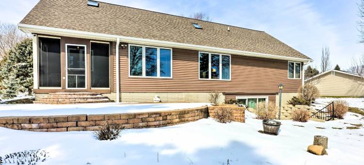 带火坑和码头的比弗湖度假胜地！(Beaver DAM Lake Retreat w/ Fire Pit & Dock!)图片