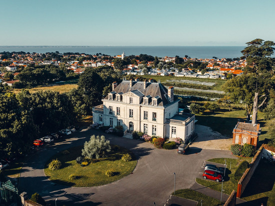 格雷西城堡酒店