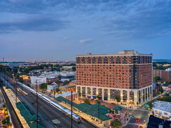 瓦特拉威酒店，希尔顿启缤精选