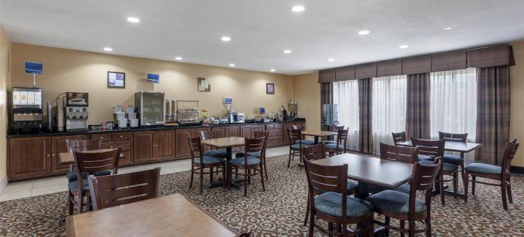 巴斯特罗普派恩斯贝斯特韦斯特酒店(Best Western Bastrop Pines Inn)图片