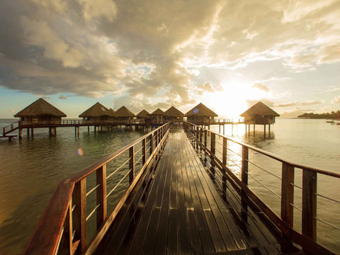 塔希提泻湖度假村