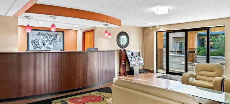 斯特蒂文特/拉辛温德姆速 8 酒店(Super 8 by Wyndham Sturtevant/Racine)图片