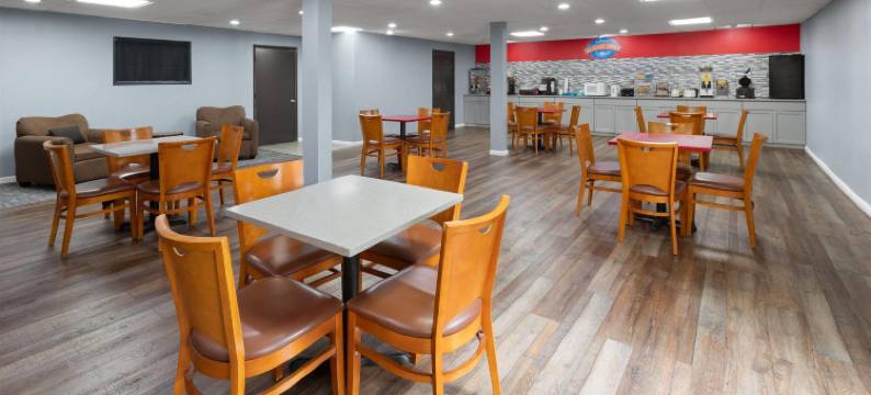 铁山温德姆贝蒙特酒店(Baymont by Wyndham Iron Mountain)图片