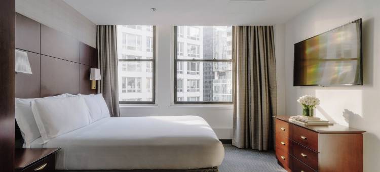 河畔酒店(River Hotel)图片