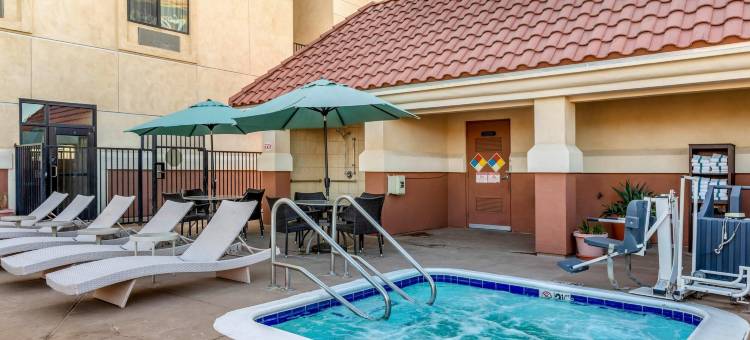 巴斯托I-15附近舒适套房酒店(Comfort Suites Barstow Near I-15)图片