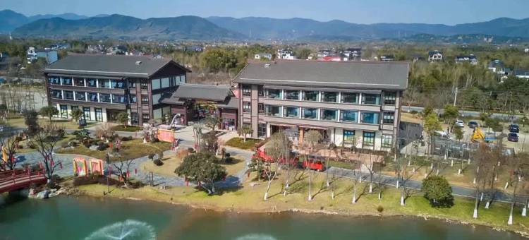 花筑·四月天花园酒店图片