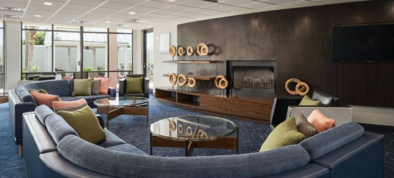 布朗维克万怡酒店(Courtyard by Marriott Brunswick)图片