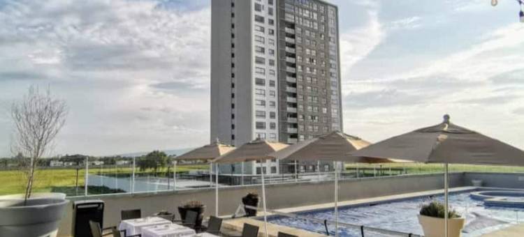 塞拉亚加莱里亚斯假日酒店(Fiesta Inn Celaya Galerias)图片