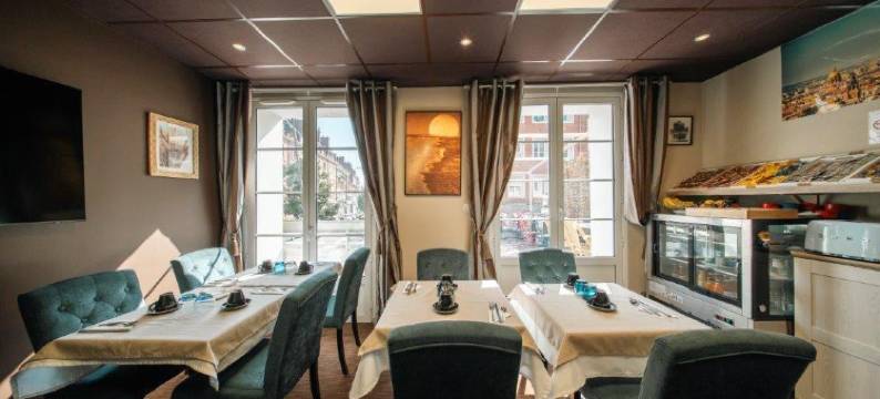 BRIT HOTEL PRIVILEGE 里齐约– 艺术别墅(Brit Hotel Privilege Lisieux - la Villa des Arts)图片