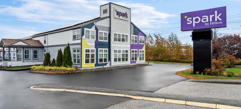 希尔顿Spark酒店波特兰机场缅因州购物中心(Spark by Hilton Portland Airport Maine Mall)图片