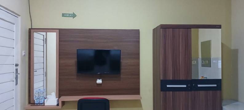 Super OYO 1506  Shabrina 2伊斯兰旅馆(Shabrina Homestay Syariah Terminal Tirtonadi Solo RedPartner)图片