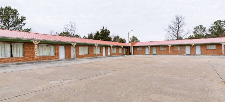 OYO密西西比霍利斯普林斯酒店(OYO Hotel Holly Springs MS)图片