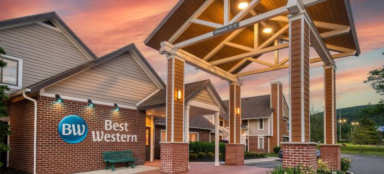 菲什基尔贝斯特韦斯特酒店(Best Western Fishkill Inn  Suites)图片
