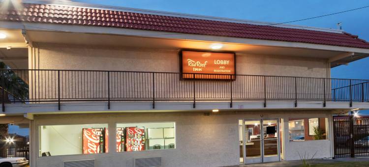 凤凰城中城红顶酒店(Red Roof Inn Phoenix - Midtown)图片