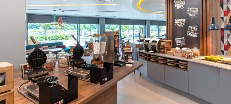 海韦甘比希尔顿欢朋酒店(Hampton by Hilton High Wycombe)图片