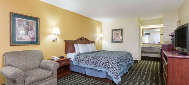 华纳罗宾斯戴斯套房酒店-近罗宾斯空军基地(Days Inn & Suites by Wyndham Warner Robins Near Robins AFB)图片