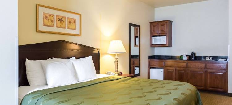 品质套房酒店(Quality Inn & Suites Alma I-40)图片