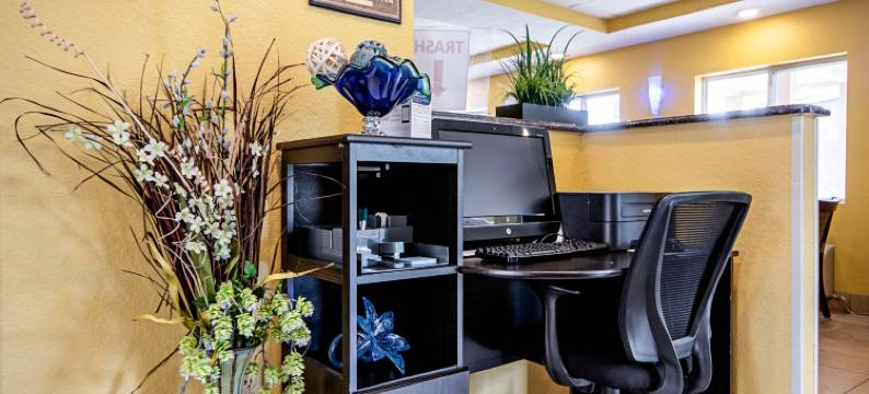 格兰蒙特-南阿伯尼凯艺套房酒店(Quality Inn & Suites Glenmont - Albany South)图片