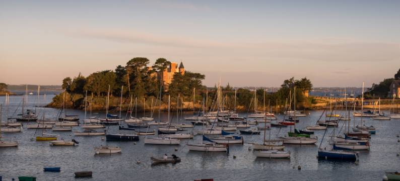 勒内塞(Le Nessay)图片