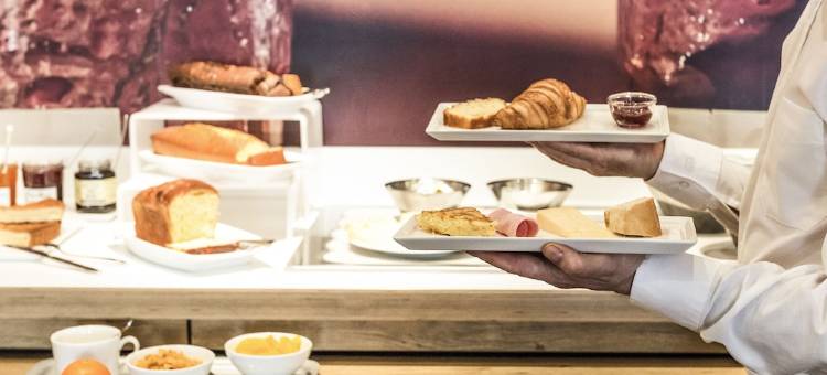 宜必思波尔多中心火车站圣让酒店(Ibis Bordeaux Centre Gare Saint-Jean Euratlantique)图片