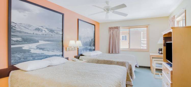 温德姆库克速8黄石公园旅馆(Super 8 by Wyndham Cooke City Yellowstone Park Area)图片