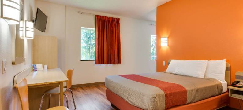 里西亚斯普林亚特兰大华美达酒店(Ramada by Wyndham Lithia Springs Atlanta)图片