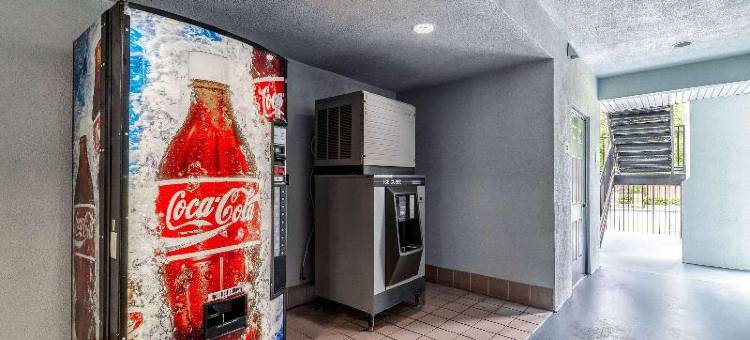 坎顿品质套房酒店(Quality Inn & Suites Canton)图片