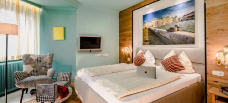 兰德伽斯豪富苏尔林德拉本酒店(Landgasthof Zur Linde Laaben)图片