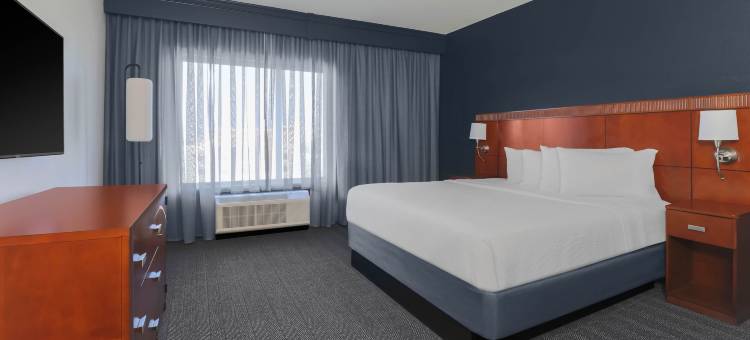 奥斯汀机场万怡酒店(Courtyard Austin Airport)图片