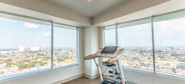 红利文公寓-格兰卡马拉环礁-基塔普罗巴克莱塔(RedLiving Apartemen Grand Kamala Lagoon - Kita Pro Tower Barclay)图片