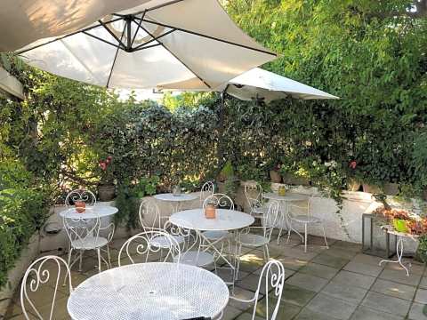 Hotel Albert 1erOver view