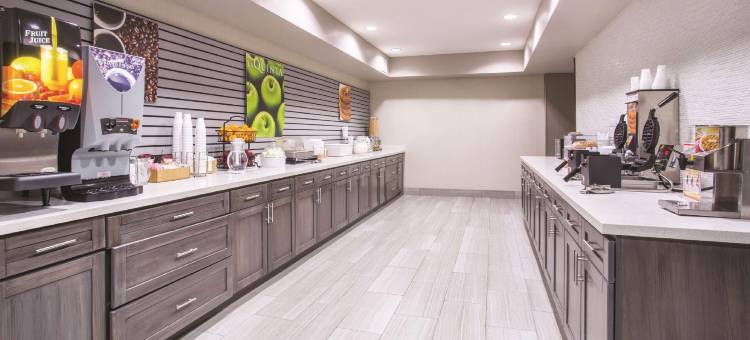 威莱斯大峡谷地区拉昆塔温德姆套房酒店(La Quinta Inn & Suites by Wyndham Williams-Grand Canyon Area)图片