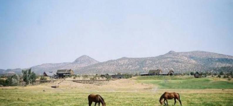 The Luxurious Ranch Life图片