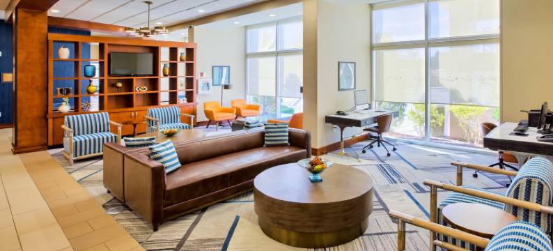 罗利达勒姆机场福朋喜来登酒店(Four Points by Sheraton Raleigh Durham Airport)图片