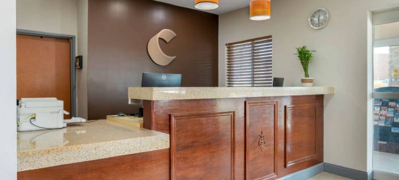 曾斯维尔市中心的舒适套房酒店(Comfort Inn & Suites Zanesville City Center)图片