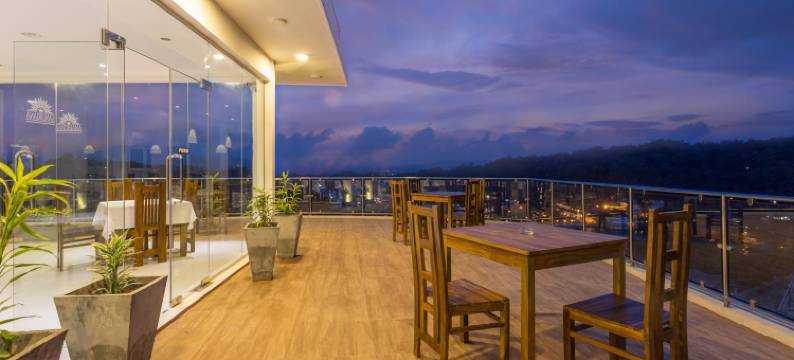 桑德瑞安娜湖景酒店(Sandriana Lake View)图片