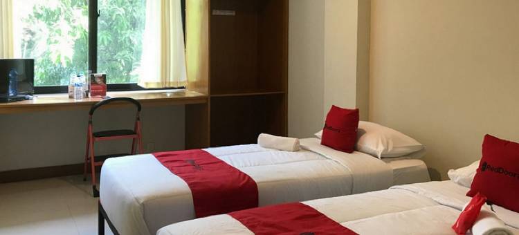 红多兹Plus酒店@比通市中心(RedDoorz Plus @ Bitung City Center)图片