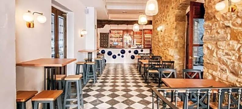 阿尔瓦法尼恩酒店(Alvar Fañez)图片