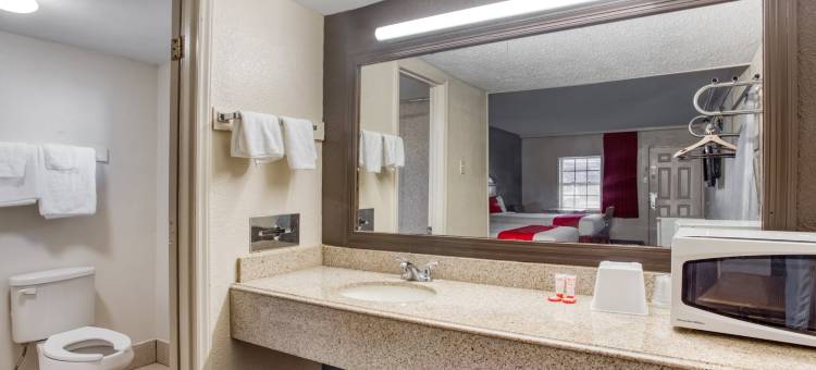 OYO 阿肯色鲍尔德诺布公路酒店(近瑟西县)(OYO Hotel Bald Knob Near Searcy AR)图片