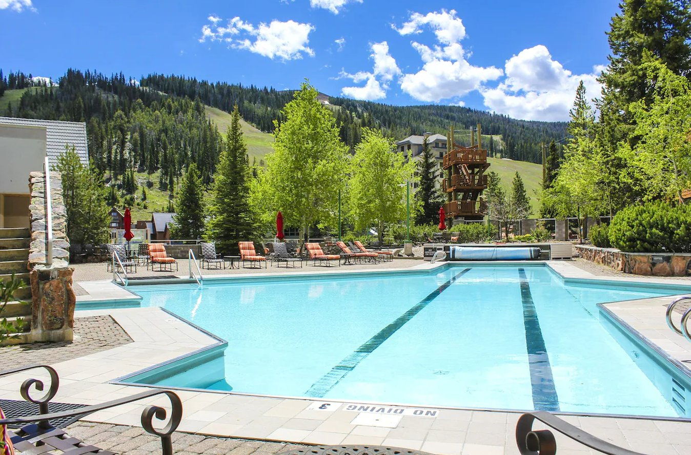 Shoshone Condominium HotelOver view