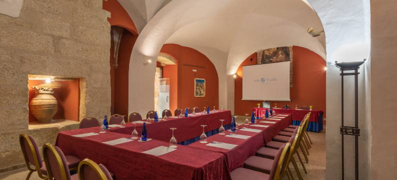 依赞特鲁希略酒店(Izan Trujillo)图片