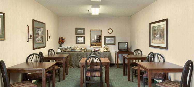 萨莱纳I-70温德姆戴斯酒店(Days Inn by Wyndham Salina I-70)图片