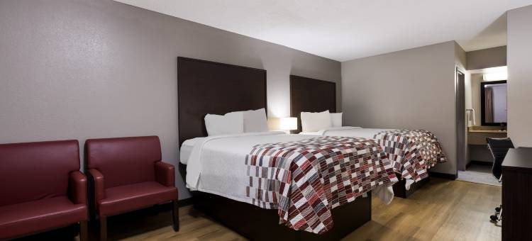 斯泰茨伯勒-大学红顶套房酒店(Red Roof Inn & Suites Statesboro - University)图片