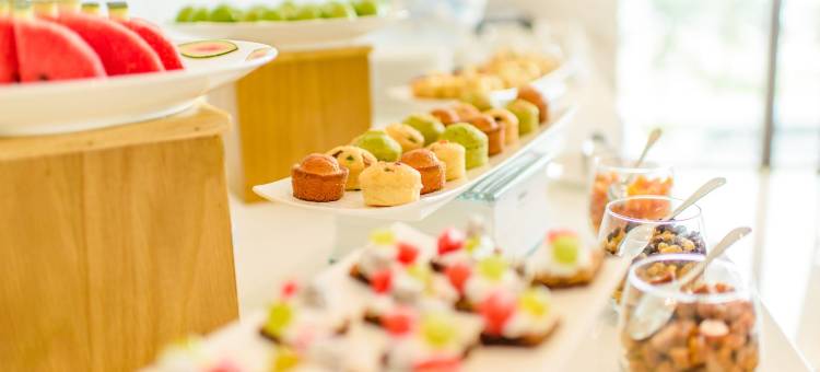 阿达莫酒店(Yarra Ocean Suites Danang)图片