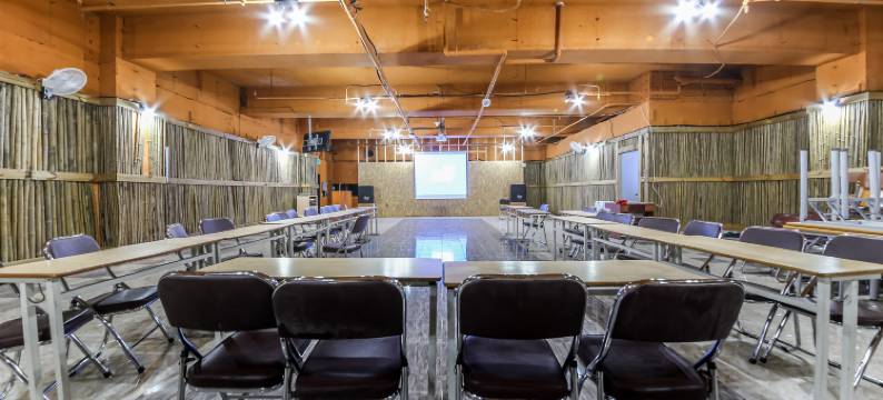 务安海滩酒店(Muan Beach Hotel)图片