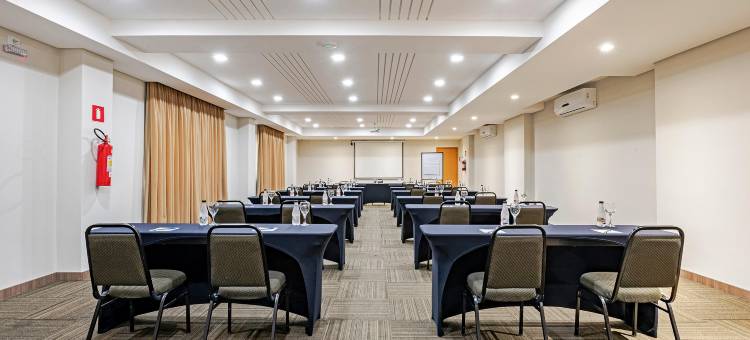 古里提巴托雷斯大道斯里姆酒店(Slim Curitiba Av Das Torres)图片