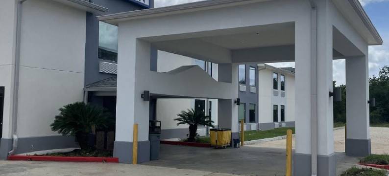 呗盟艾奥瓦莱克查尔斯酒店(Baymont by Wyndham Iowa Lake Charles)图片