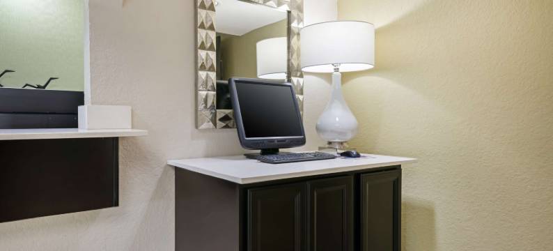 水滨贝斯特韦斯特酒店(Best Western Edgewater Inn)图片