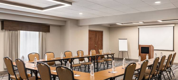 智选假日套房酒店印第安纳波利斯(Holiday Inn Express & Suites Indianapolis W - Airport Area)图片