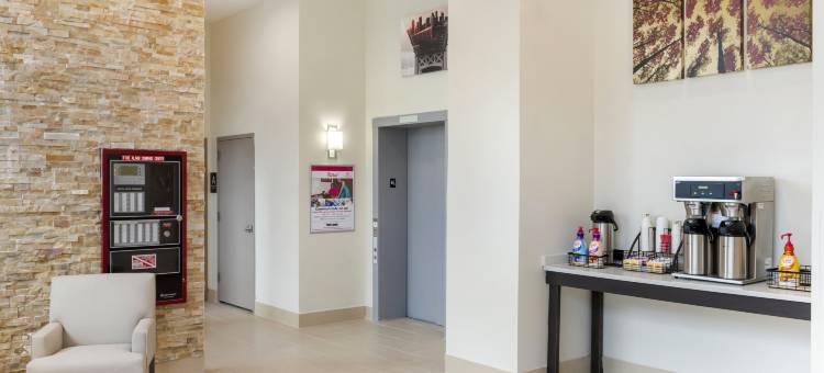 红屋顶PLUS+ 牙买加, 纽约 – JFK机场(Red Roof PLUS+ Jamaica, NY - JFK Airport)图片